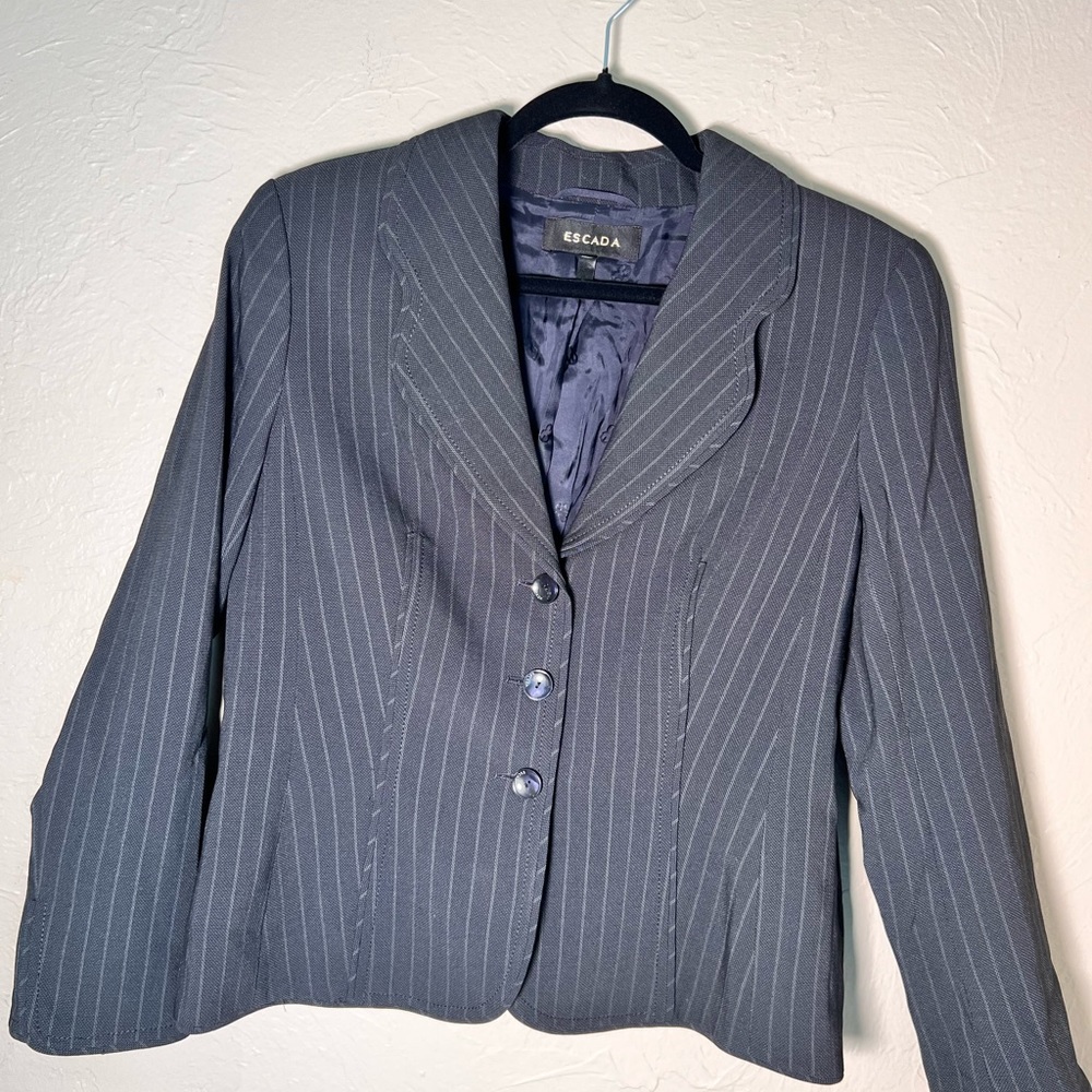 Escada wool & silk blazer